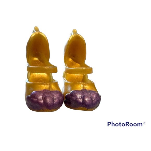 Disney Descendants Isle Of the Lost Mal Coronation Doll Gold Purple Shoes - Picture 3 of 4